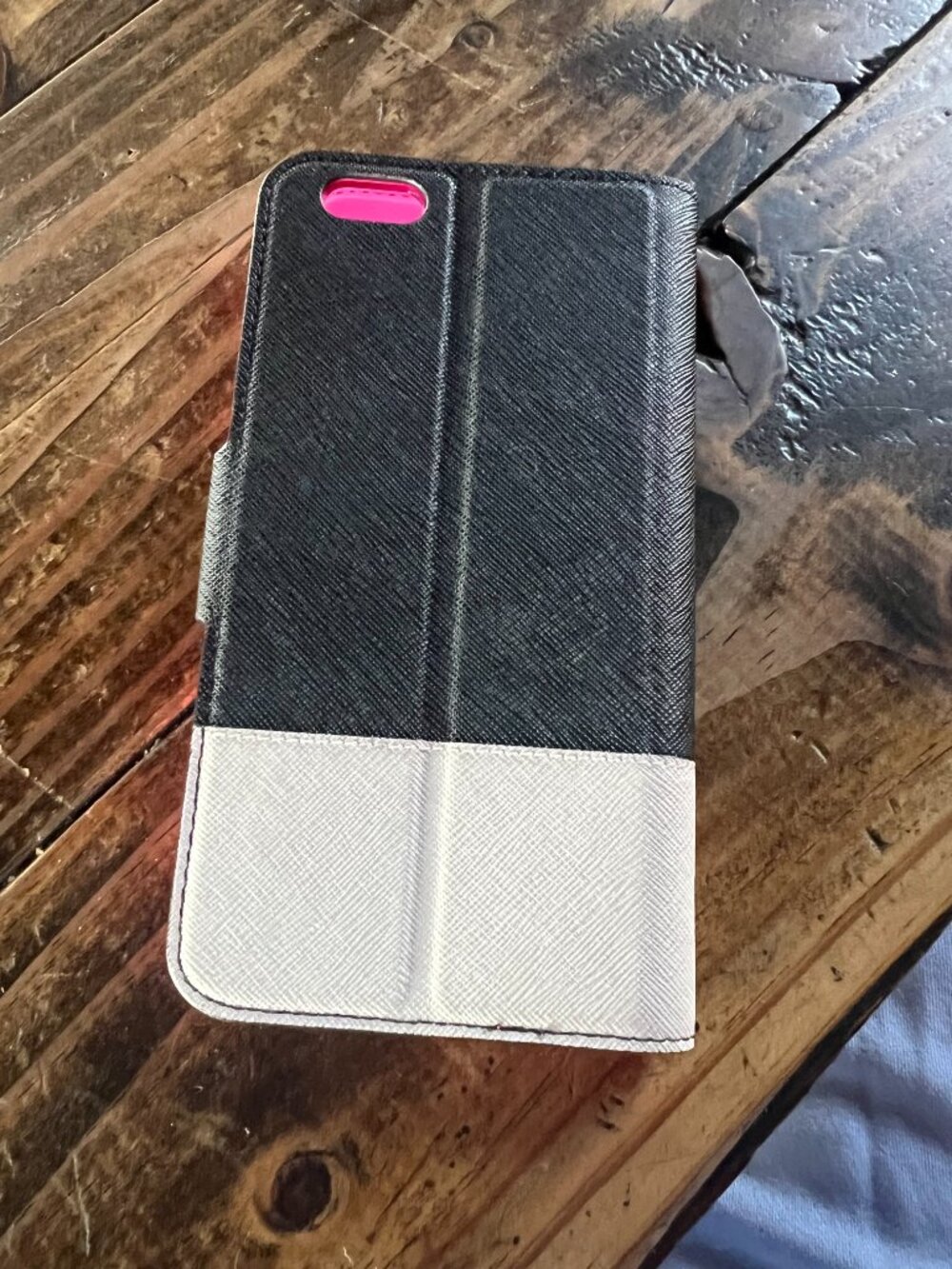 Kate Spade phone case - Picture 4 of 5